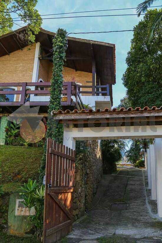Sobrado à venda com 4 quartos, 255m² - Loteamento Roteiro do Sol,Caraguatatuba