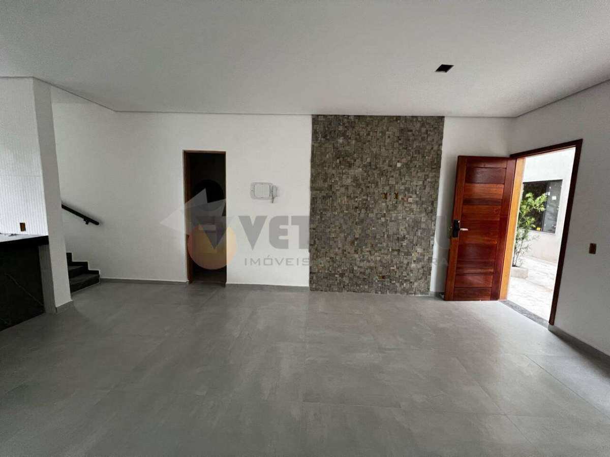 Sobrado em condomínio à venda com 2 quartos, 85m² - Pontal de Santa Marina,Caraguatatuba