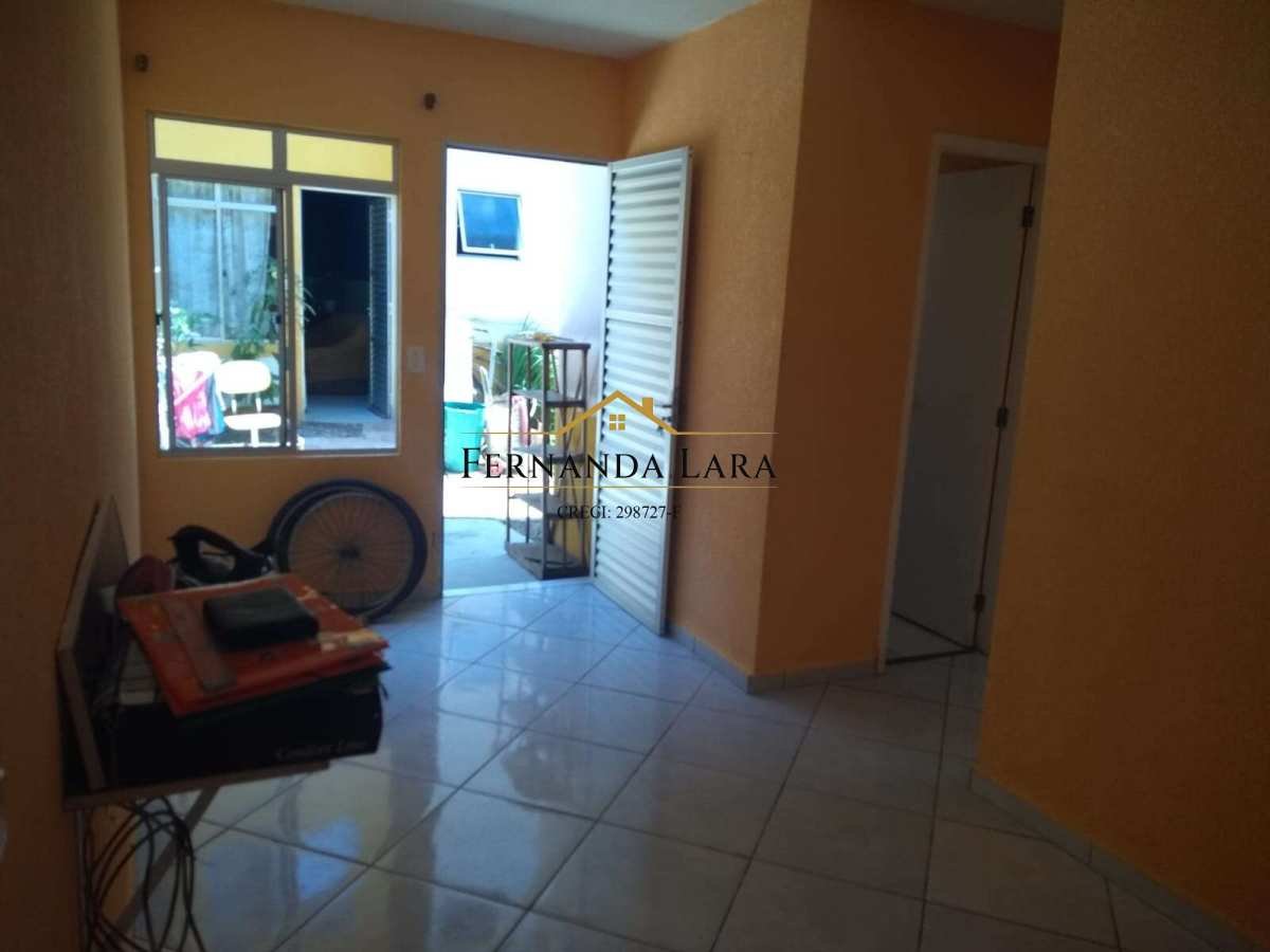 Apartamento à venda em Peruíbe, com 2 quartos, 40m² - Fernanda Lara Corretora