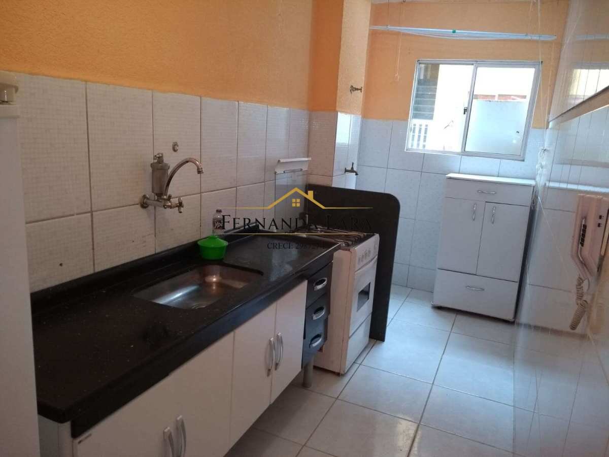 Apartamento à venda em Peruíbe, com 2 quartos, 40m²
