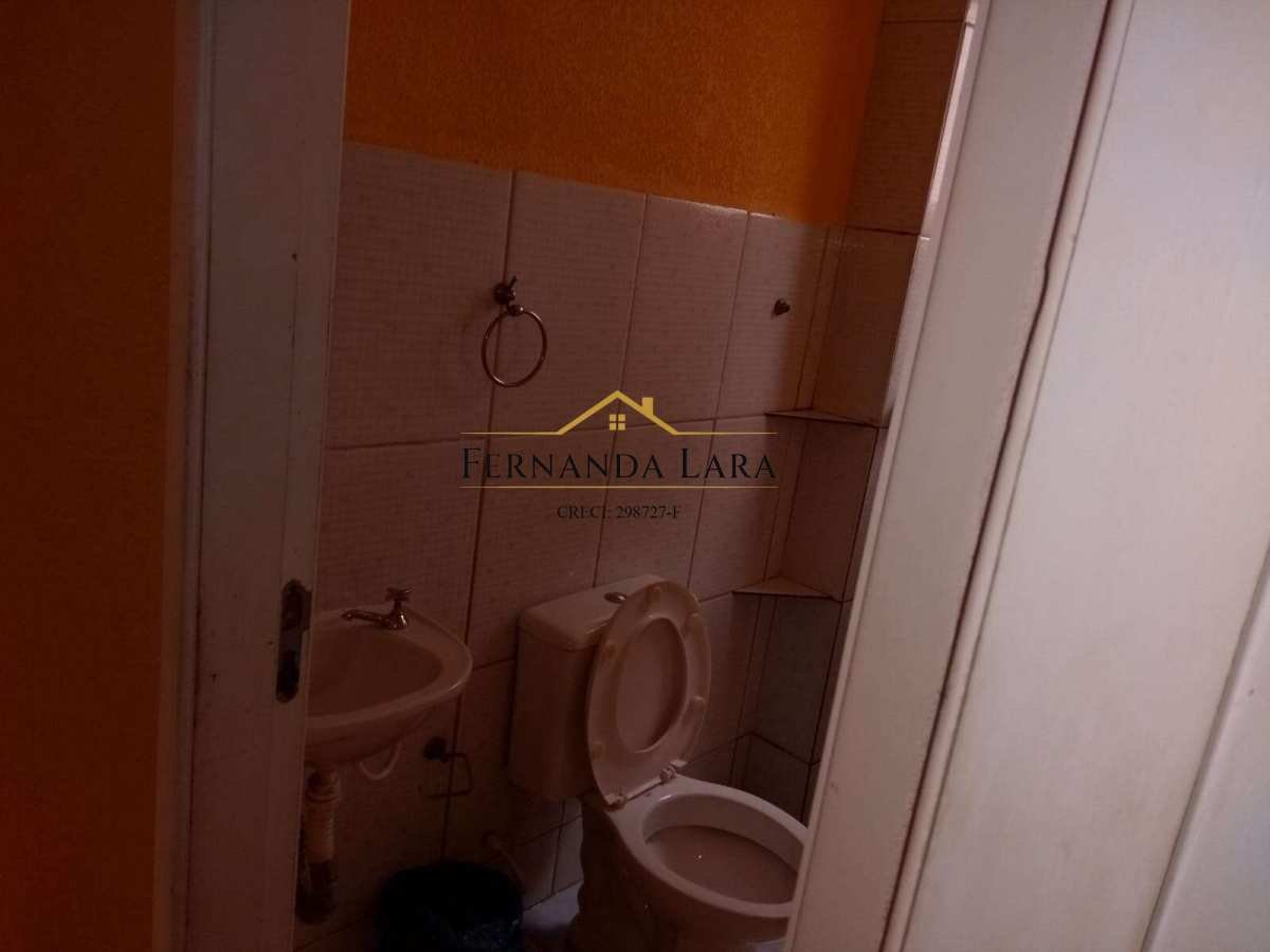 Apartamento à venda em Peruíbe, com 2 quartos, 40m²