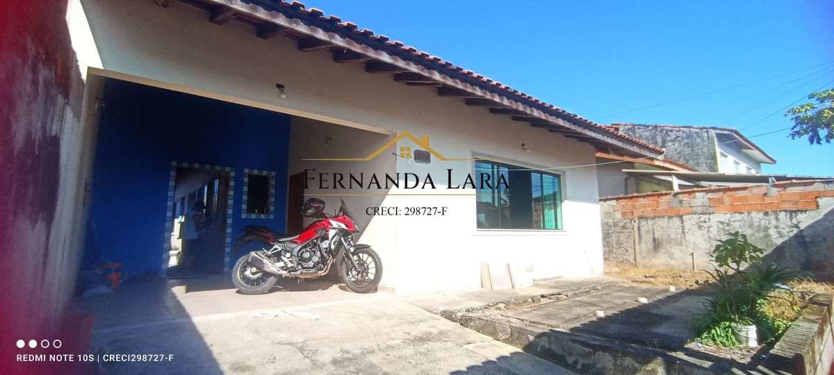 Casa à venda em Peruíbe, São João Batista 2, com 3 quartos, 110m² - Fernanda Lara Corretora