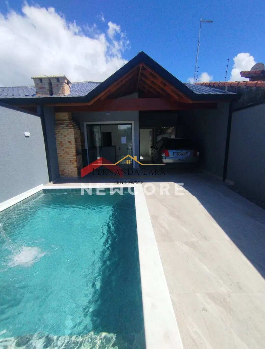 Casa à venda em Peruíbe, Parque Daville, com 3 quartos, 108m² - Fernanda Lara Corretora