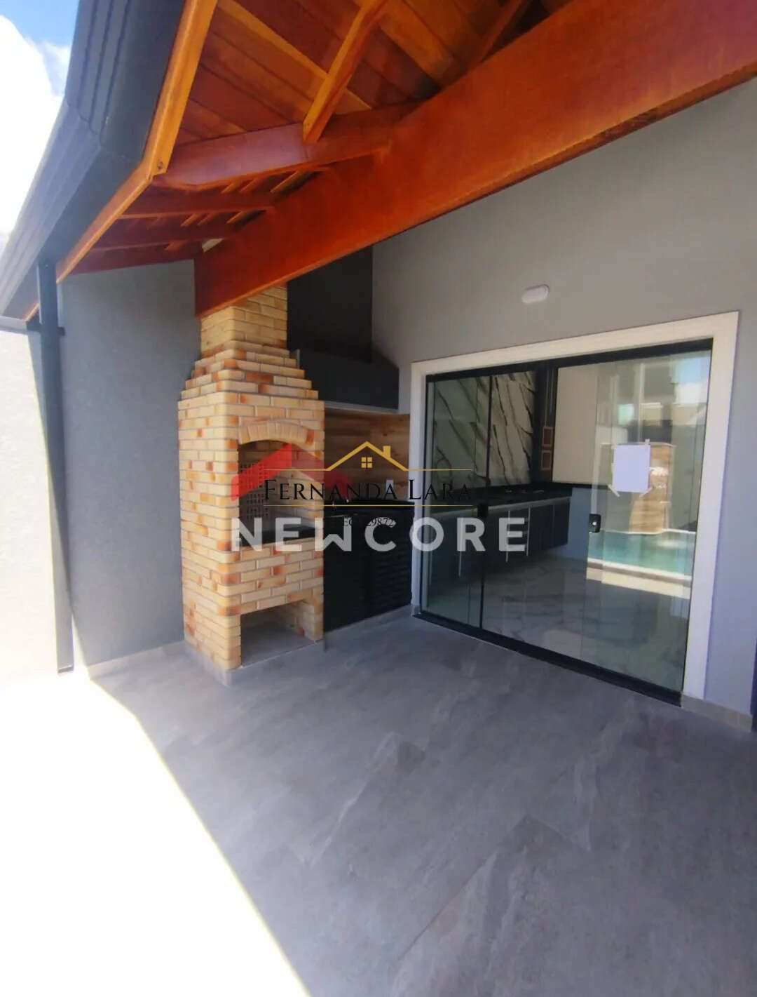 Casa à venda em Peruíbe, Parque Daville, com 3 quartos, 108m² - Fernanda Lara Corretora