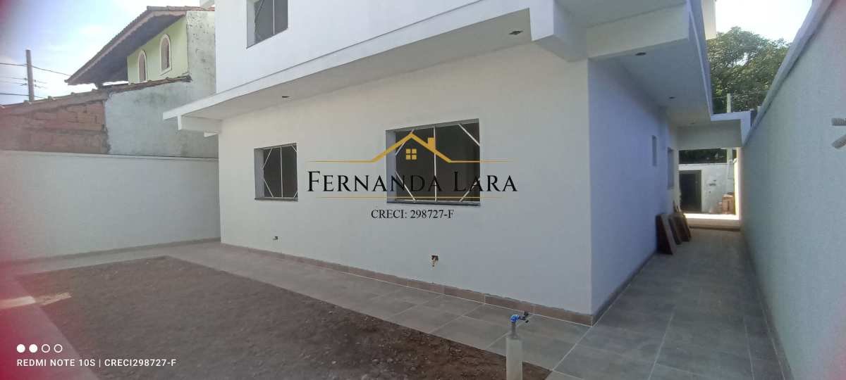 Casa à venda em Peruíbe, Belmira Novaes, com 2 quartos, 110m² - Fernanda Lara Corretora