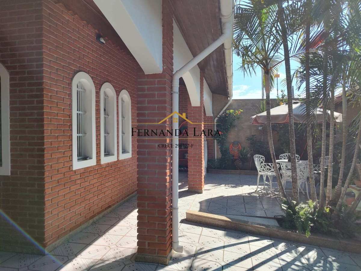 Casa à venda em Peruíbe, Belmira Novaes, com 4 quartos, 200m² - Fernanda Lara Corretora