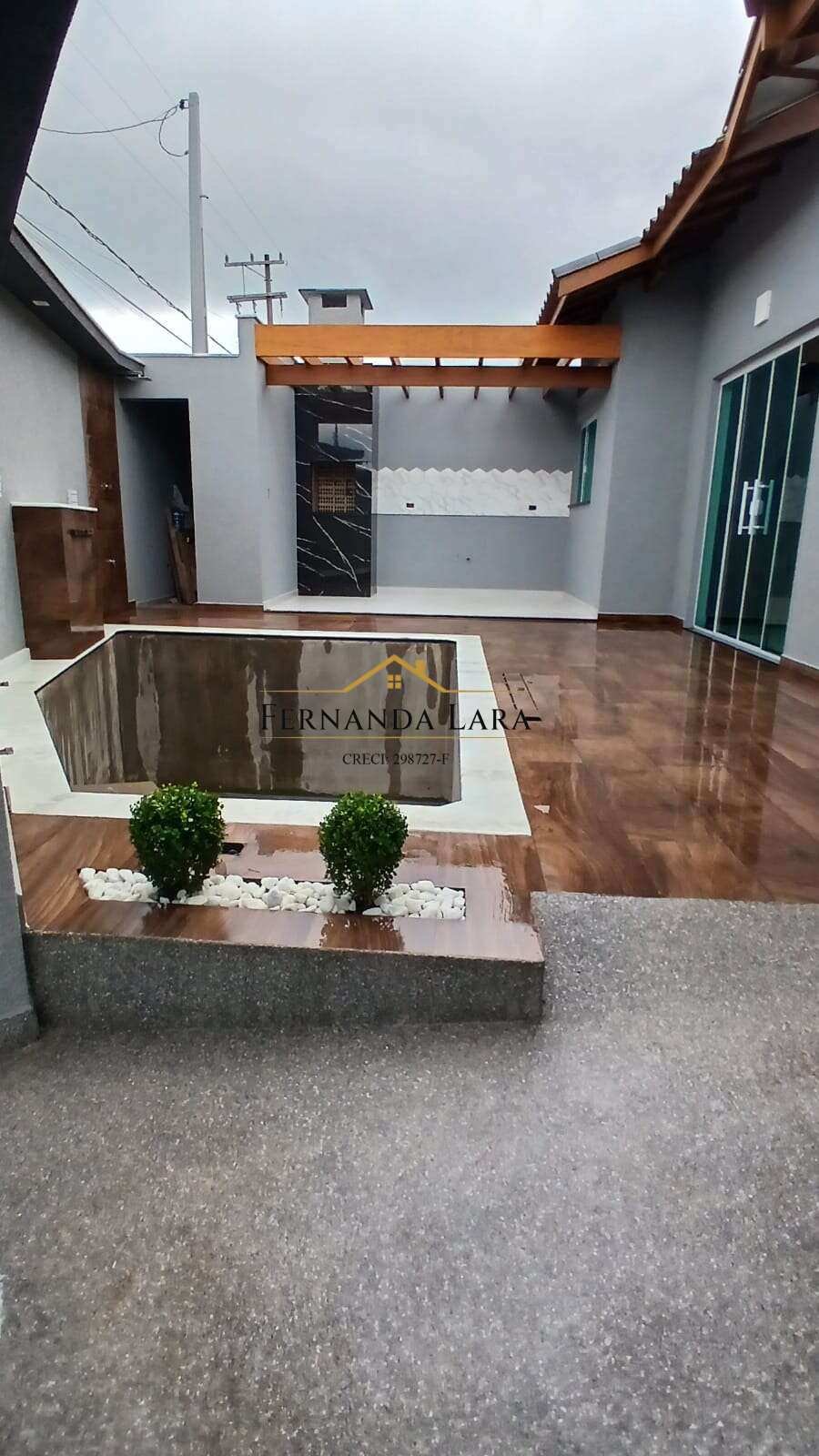 Casa à venda em Peruíbe, Cidade Nova Peruíbe, com 2 quartos, 165m² - Fernanda Lara Corretora