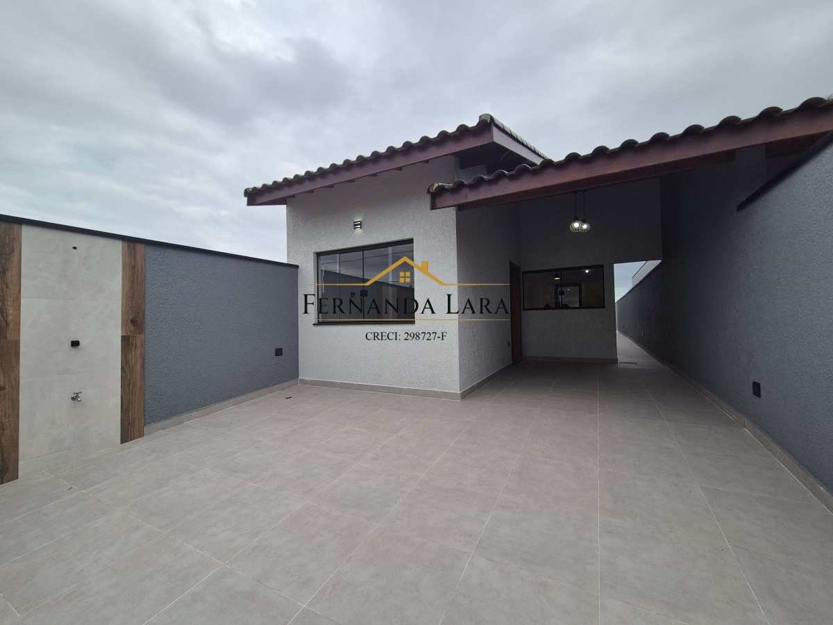 Casa à venda em Peruíbe, Cidade Nova Peruíbe, com 3 quartos, 115m² - Fernanda Lara Corretora