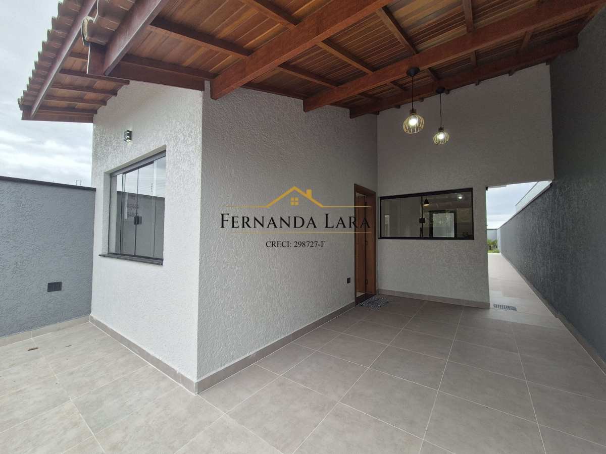 Casa à venda em Peruíbe, Cidade Nova Peruíbe, com 3 quartos, 115m² - Fernanda Lara Corretora