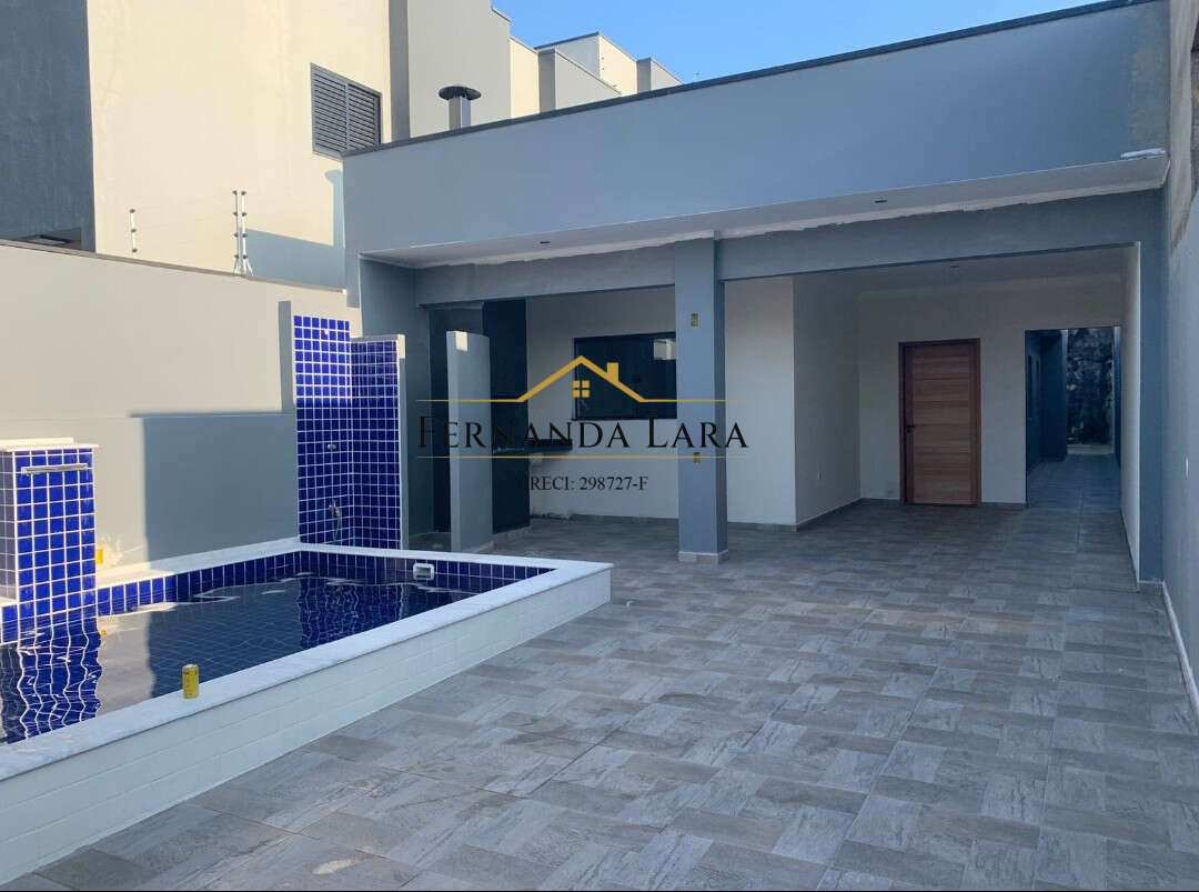 Casa à venda em Peruíbe, Cidade Nova Peruíbe, com 3 quartos, 210m² - Fernanda Lara Corretora