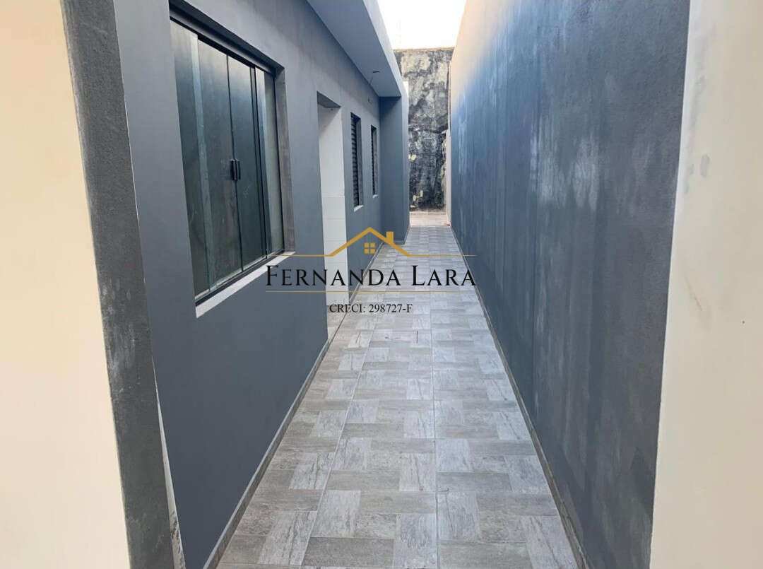 Casa à venda em Peruíbe, Cidade Nova Peruíbe, com 3 quartos, 210m² - Fernanda Lara Corretora