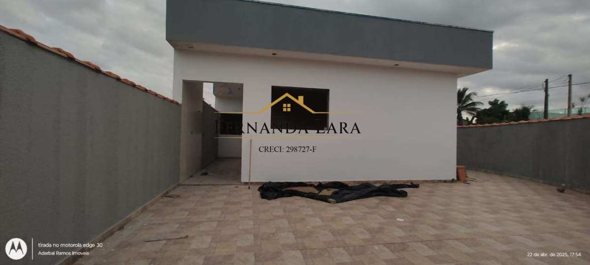 Casa à venda em Peruíbe, com 2 quartos, 62,70m² - Fernanda Lara Corretora