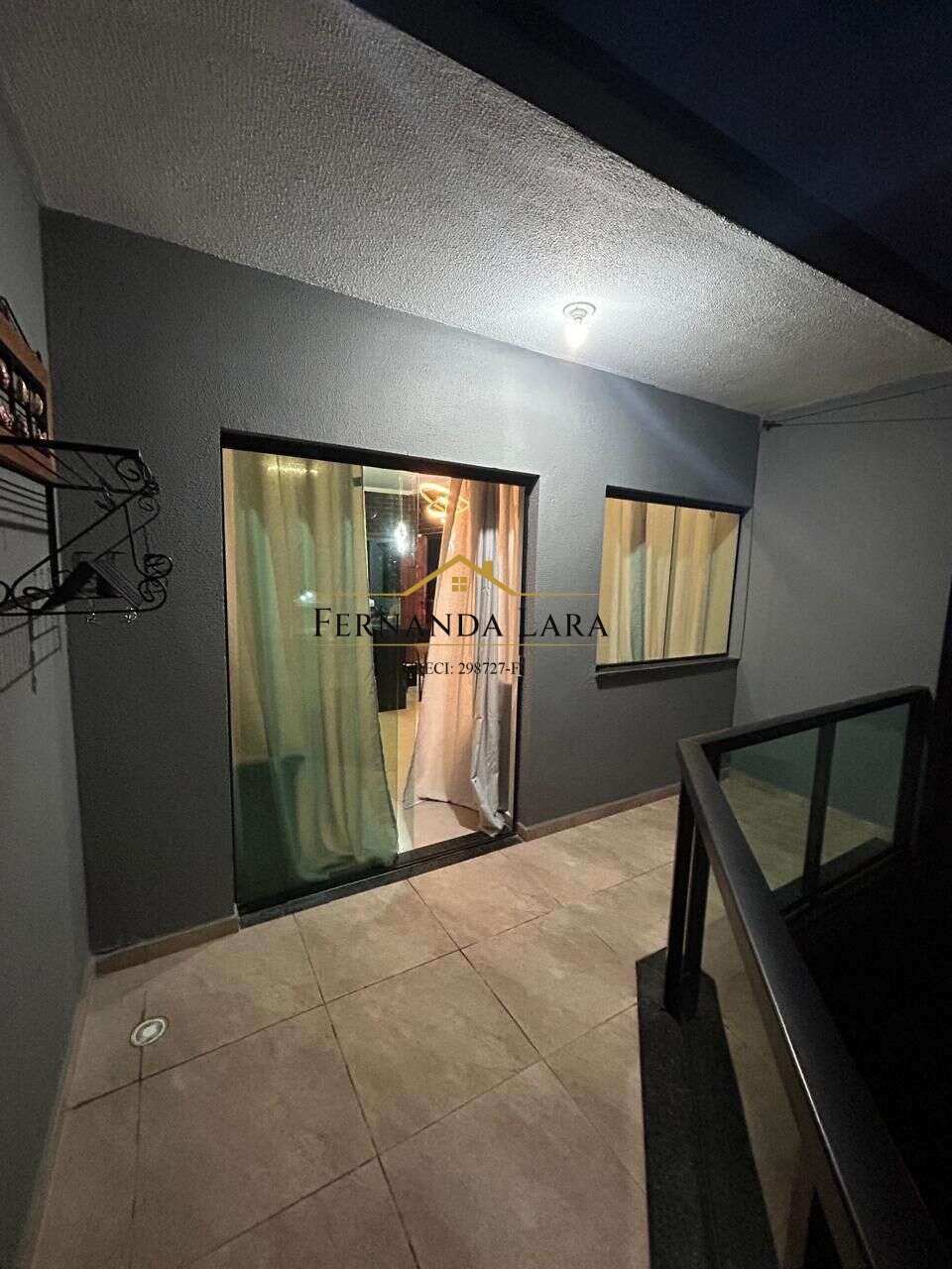 Casa à venda em Peruíbe, Jardim Brasil, com 2 quartos - Fernanda Lara Corretora