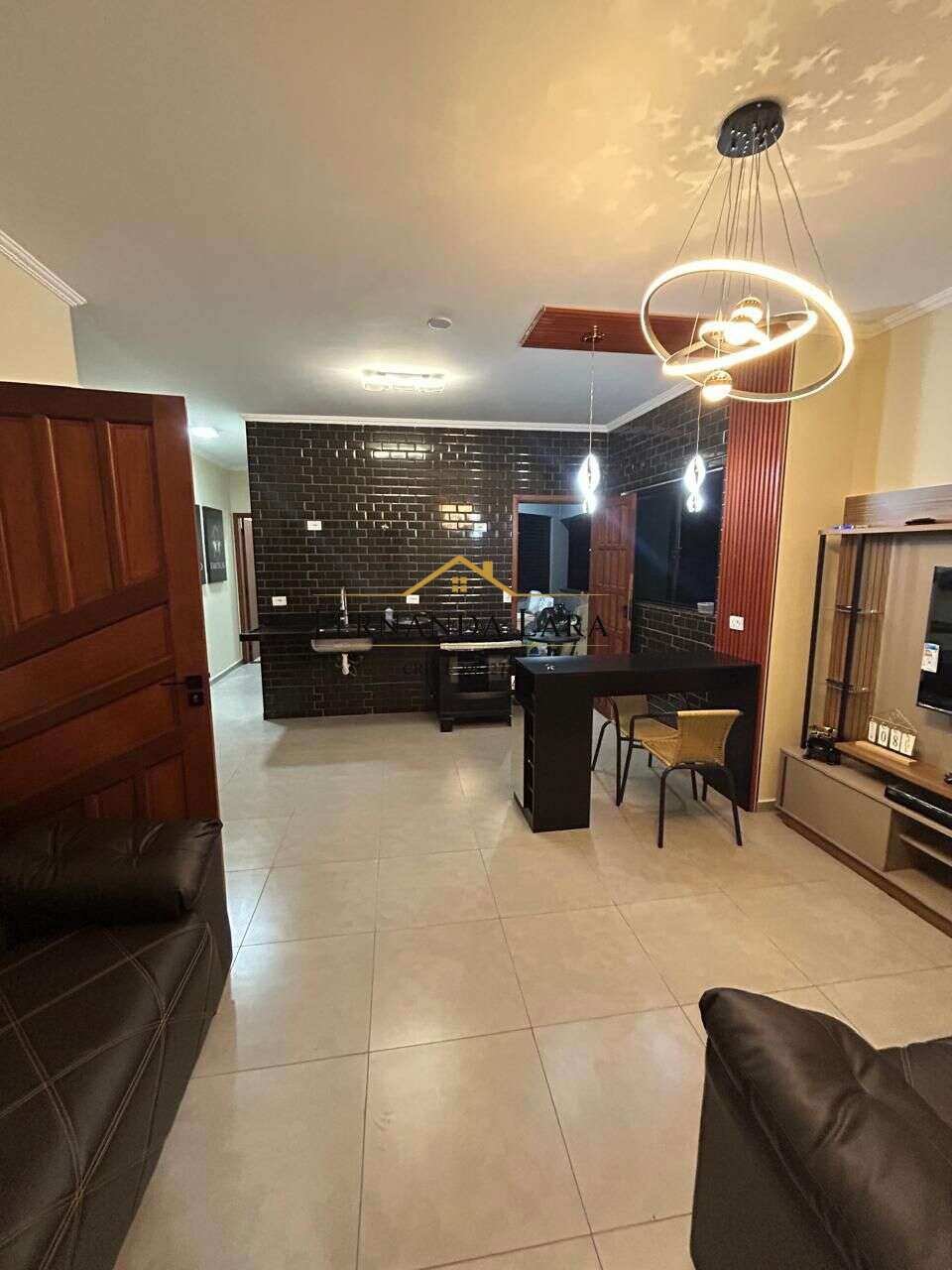 Casa à venda em Peruíbe, Jardim Brasil, com 2 quartos - Fernanda Lara Corretora