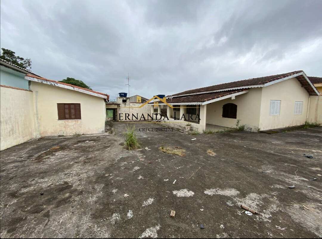 Casa à venda em Peruíbe, Jardim Itatins, com 5 quartos, 800m² - Fernanda Lara Corretora