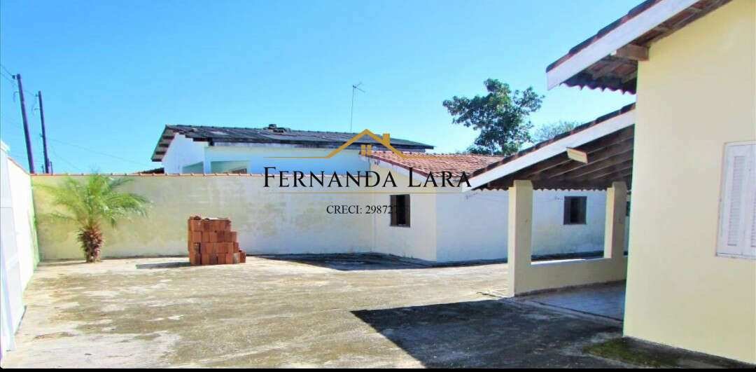 Casa à venda em Peruíbe, Jardim Itatins, com 5 quartos, 800m² - Fernanda Lara Corretora