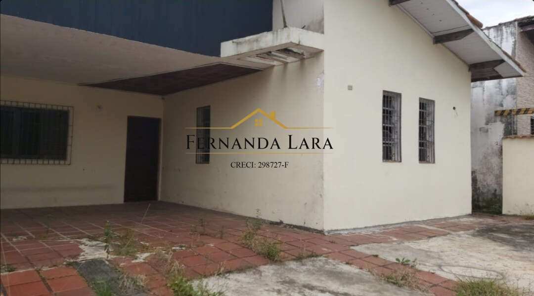 Casa à venda em Peruíbe, Jardim São João, com 3 quartos, 148m² - Fernanda Lara Corretora