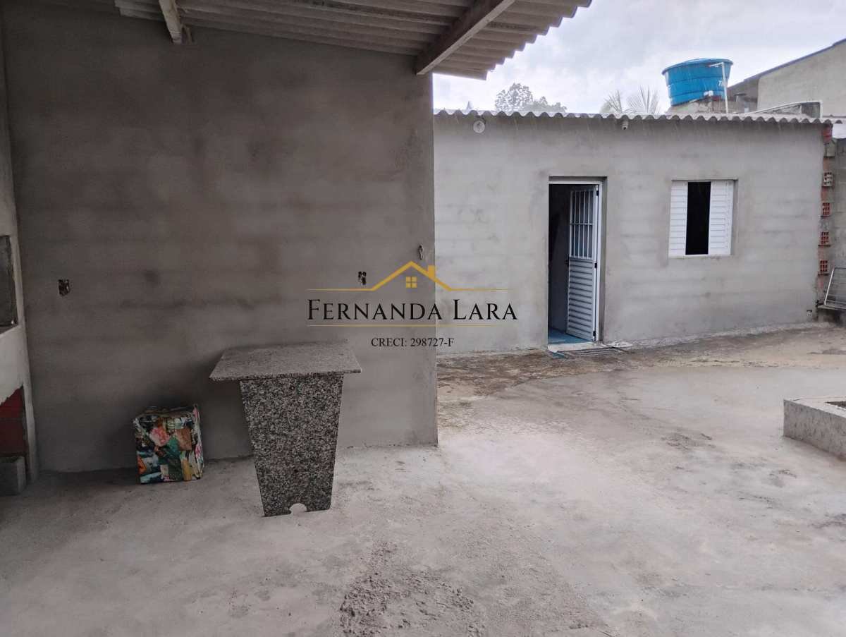 Casa à venda em Peruíbe, Jardim Somar, com 1 quarto, 300m² - Fernanda Lara Corretora