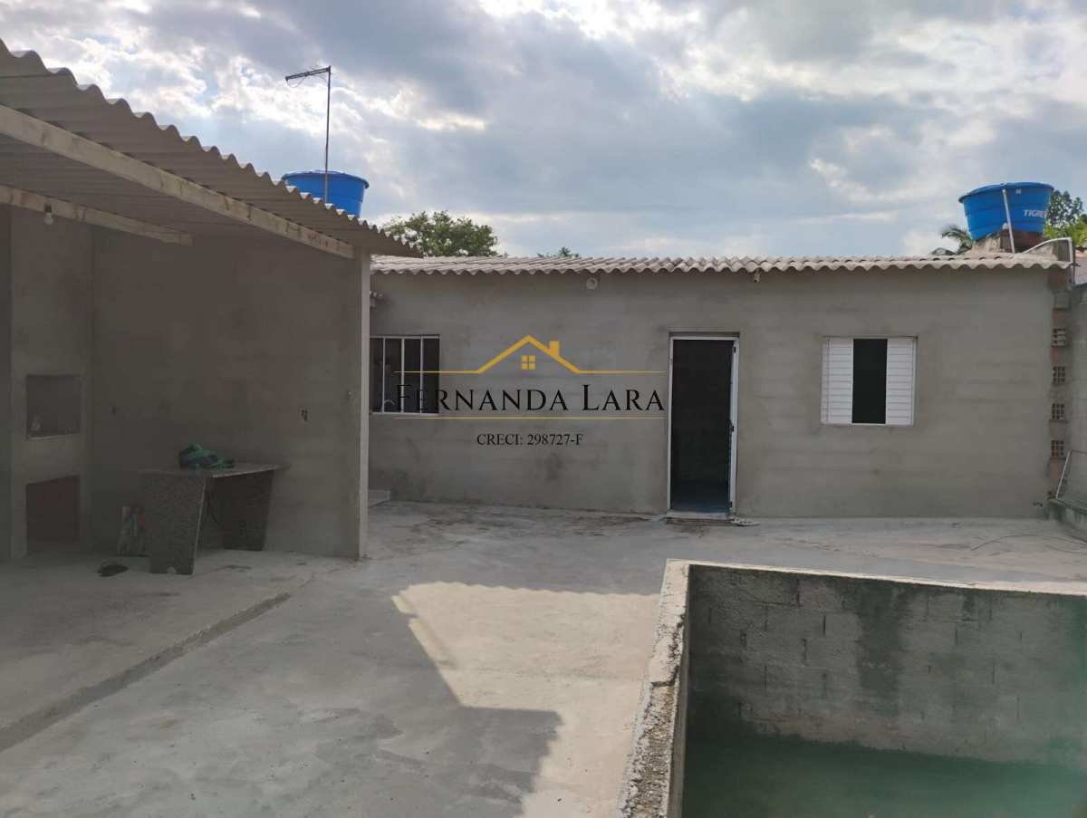 Casa à venda em Peruíbe, Jardim Somar, com 1 quarto, 300m² - Fernanda Lara Corretora