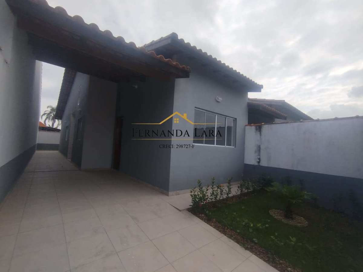 Casa à venda em Peruíbe, Jardim Somar, com 2 quartos, 77m² - Fernanda Lara Corretora