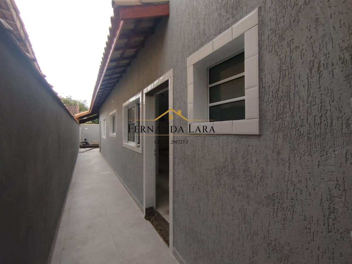 Casa à venda em Peruíbe, Josedy, com 2 quartos, 75m² - Fernanda Lara Corretora