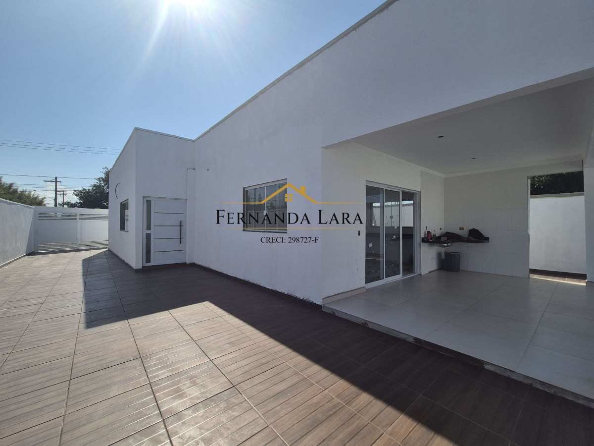 Casa à venda em Peruíbe, Maria Helena Novaes ( Padre Anchieta), com 3 quartos, 170m² - Fernanda Lara Corretora