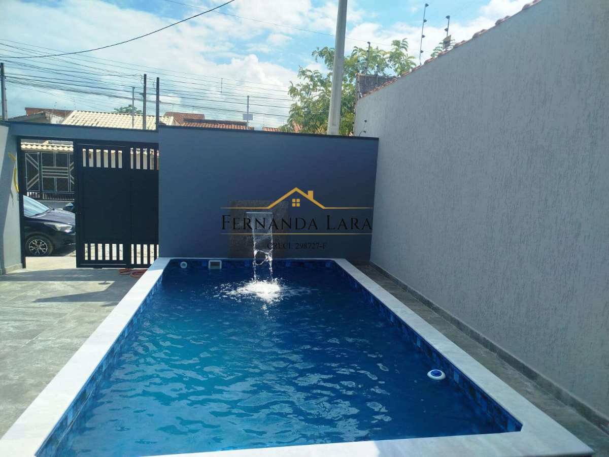 Casa à venda em Peruíbe, Parque Daville, com 2 quartos, 92m² - Fernanda Lara Corretora