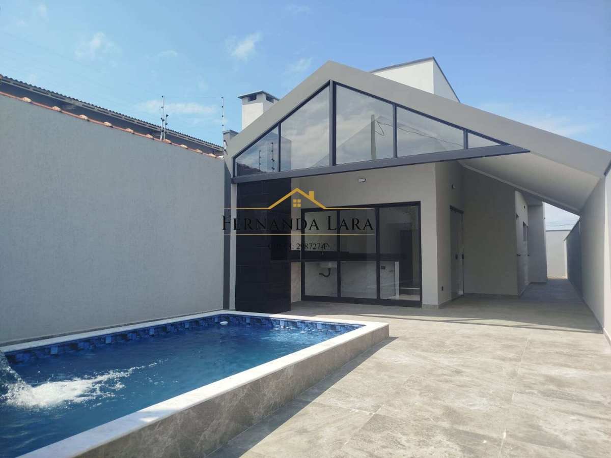 Casa à venda em Peruíbe, Parque Daville, com 2 quartos, 92m² - Fernanda Lara Corretora