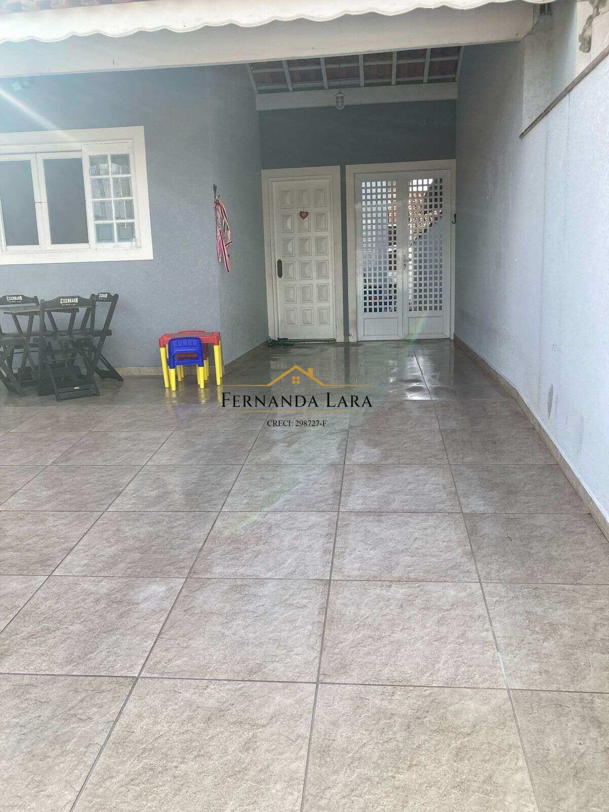 Casa à venda em Peruíbe, Parque Daville, com 2 quartos, 100m² - Fernanda Lara Corretora