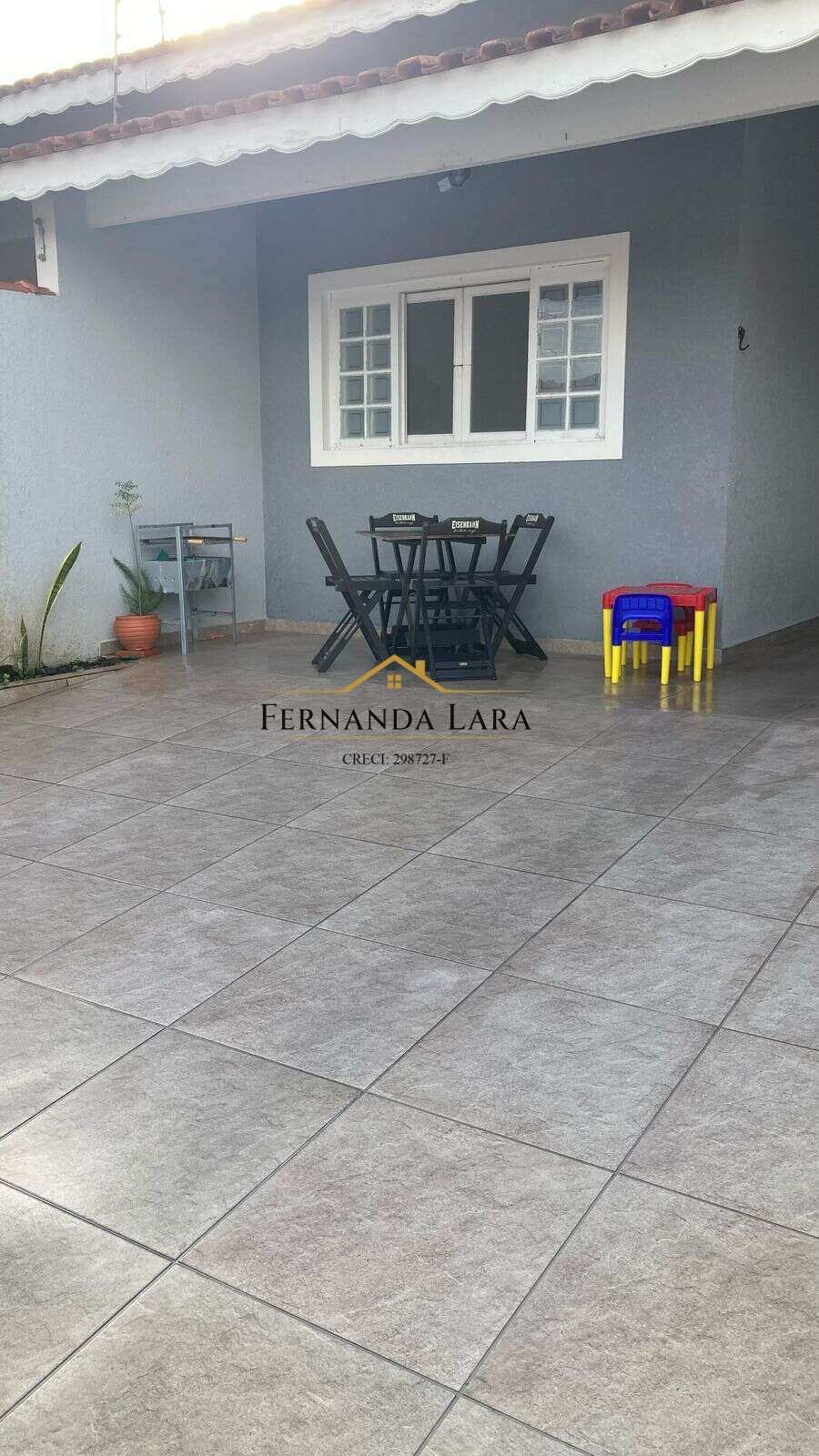 Casa à venda em Peruíbe, Parque Daville, com 2 quartos, 100m² - Fernanda Lara Corretora