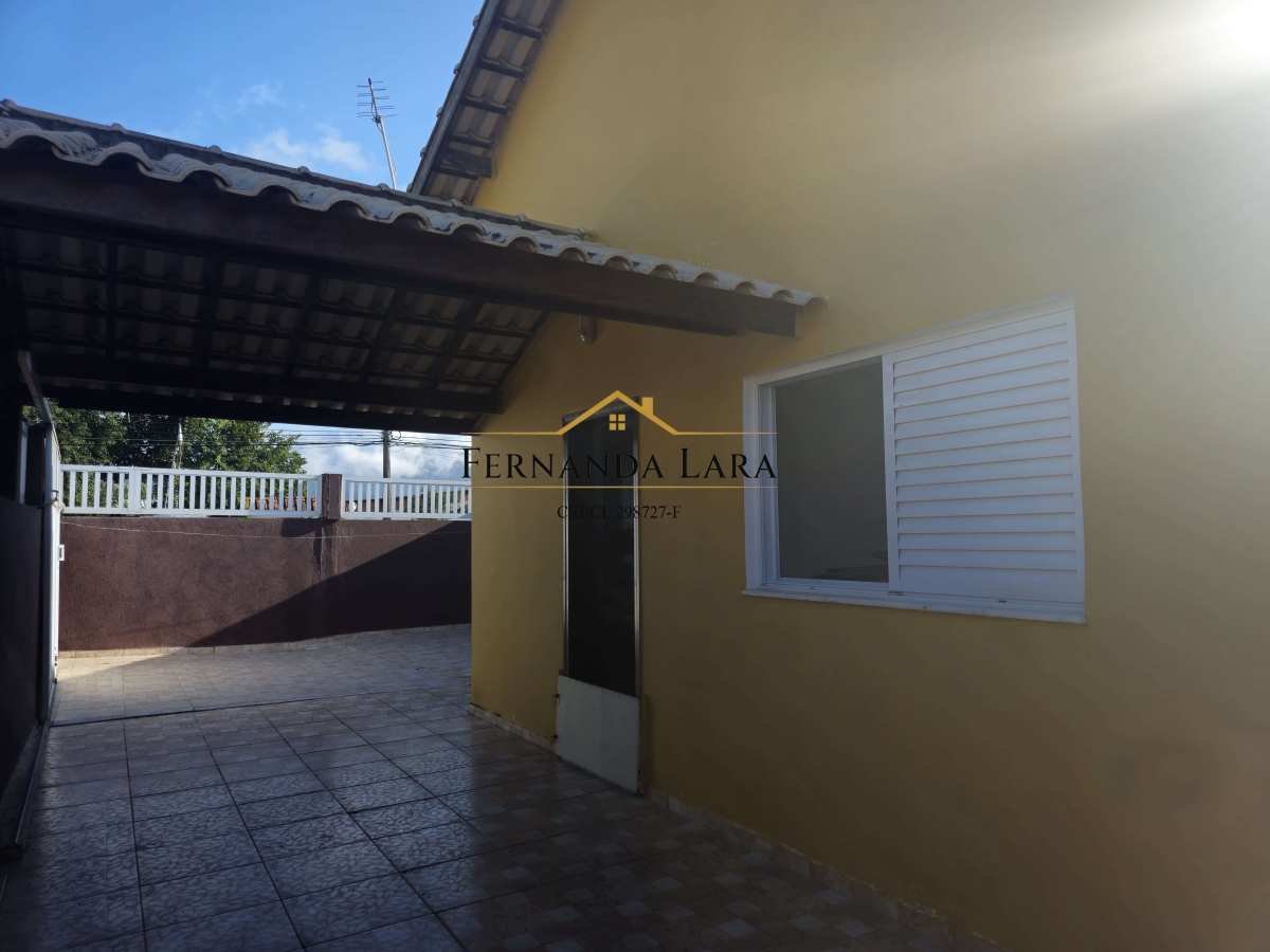 Casa à venda em Peruíbe, São João Batista 2, com 2 quartos, 75m² - Fernanda Lara Corretora