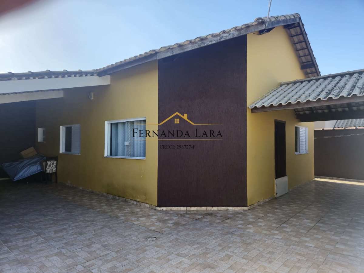 Casa à venda em Peruíbe, São João Batista 2, com 2 quartos, 75m² - Fernanda Lara Corretora