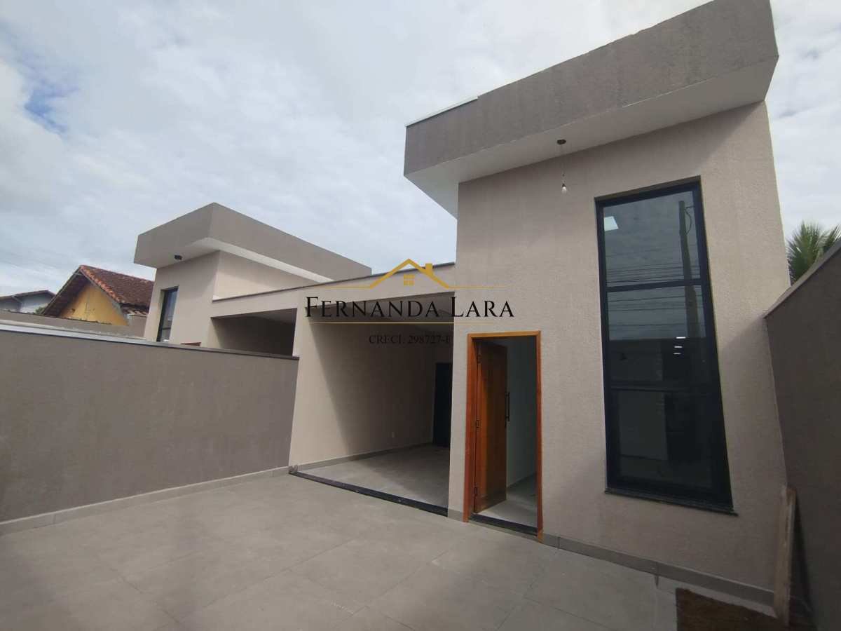 Casa à venda em Peruíbe, São João Batista 2, com 3 quartos, 84m² - Fernanda Lara Corretora