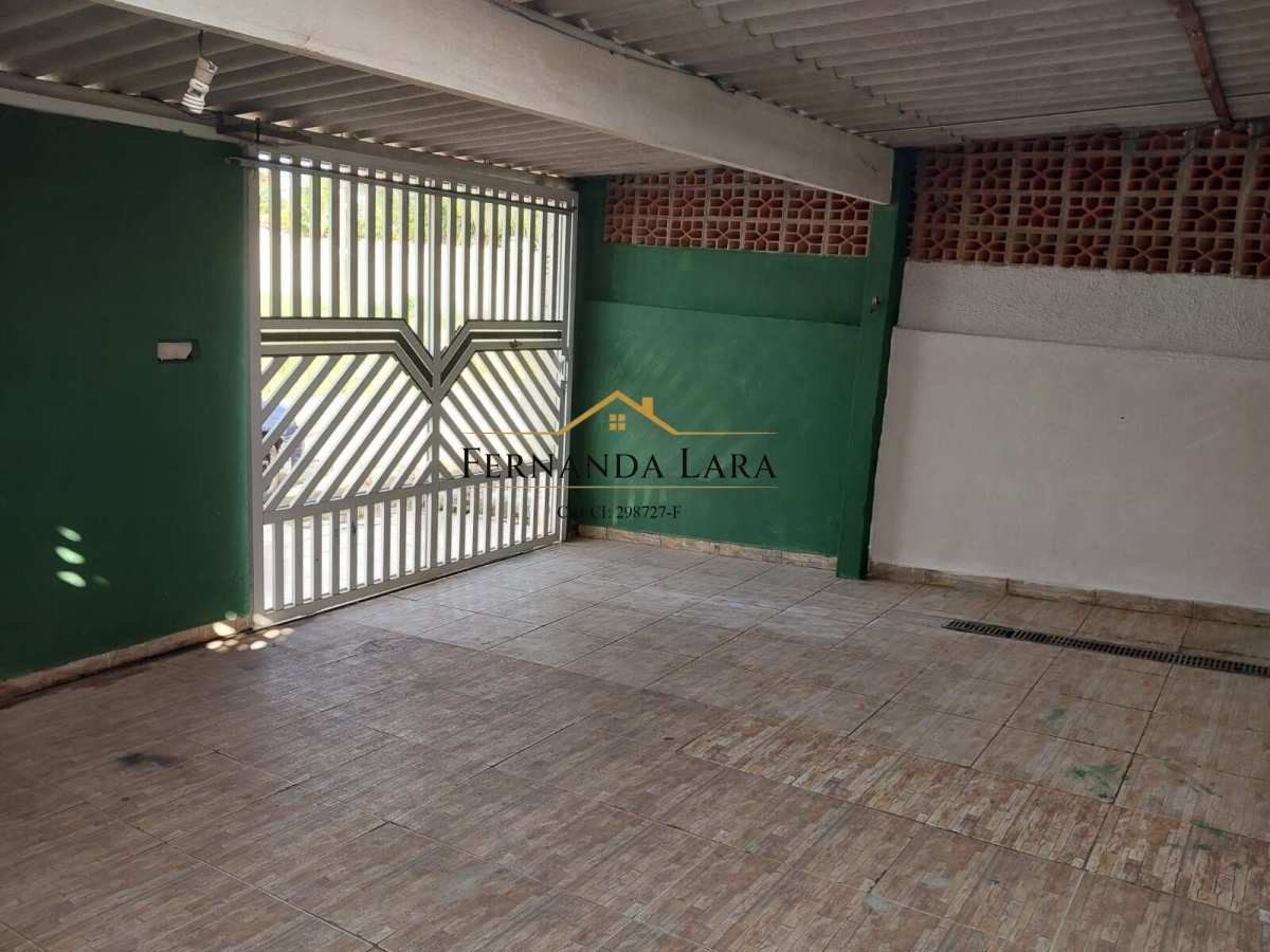 Casa à venda em Peruíbe, São João Batista, com 2 quartos, 72m² - Fernanda Lara Corretora