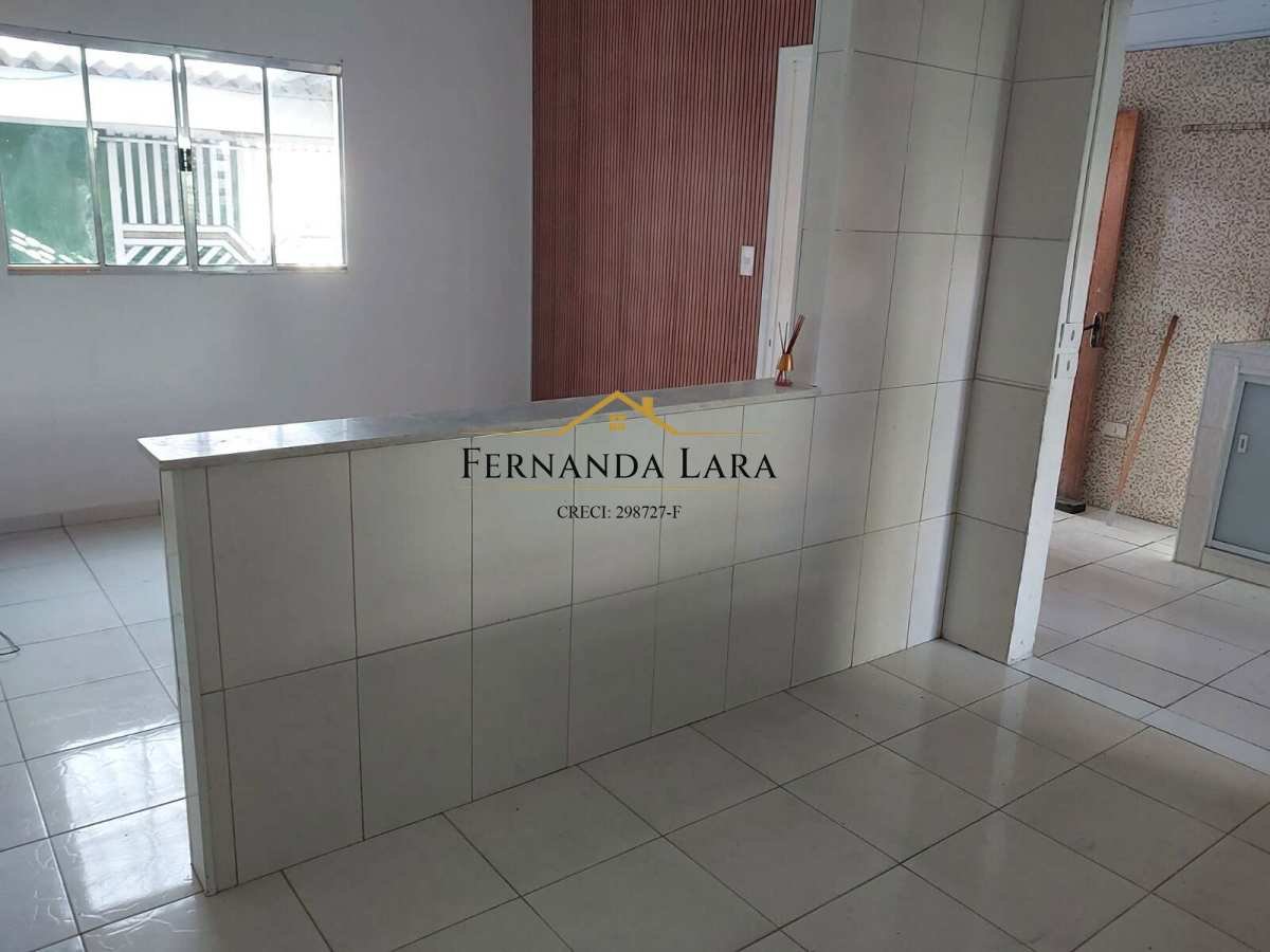 Casa à venda em Peruíbe, São João Batista, com 2 quartos, 72m² - Fernanda Lara Corretora