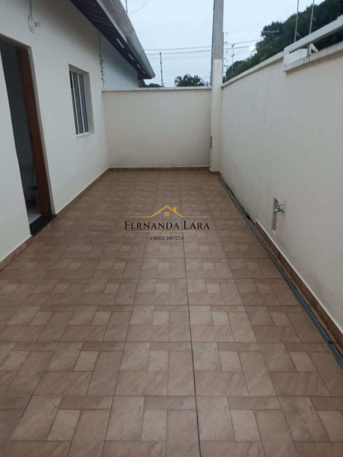 Casa à venda em Peruíbe, Sao José, com 2 quartos, 150m² - Fernanda Lara Corretora