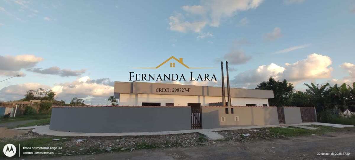 Casa à venda em Peruíbe, Vila ermida, com 2 quartos, 62,70m² - Fernanda Lara Corretora