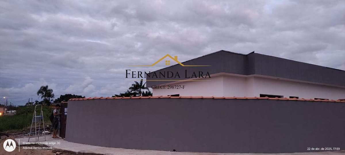 Casa à venda em Peruíbe, Vila ermida, com 2 quartos, 62,70m² - Fernanda Lara Corretora