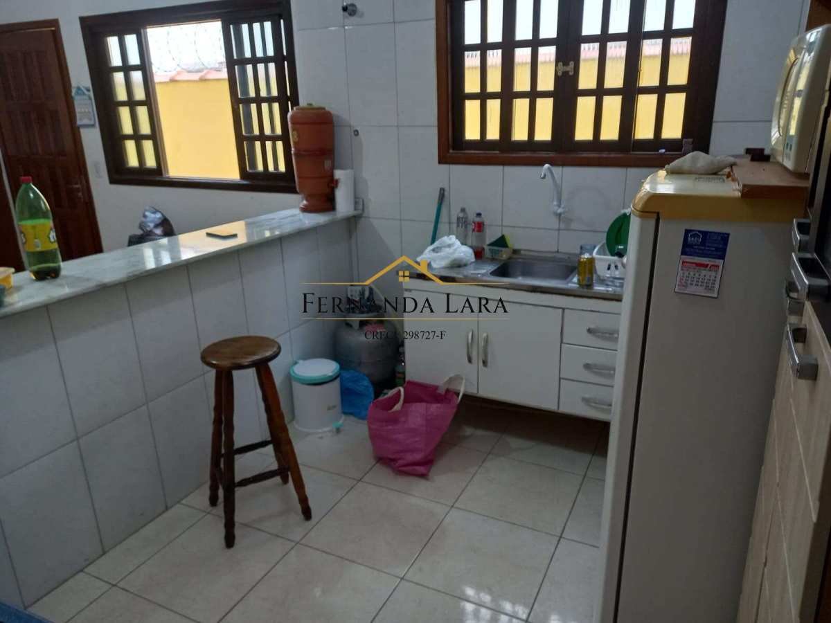 Casa à venda em Peruíbe, Vila ermida, com 2 quartos, 80m² - Fernanda Lara Corretora