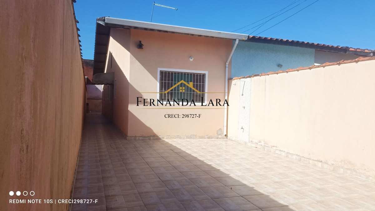 Casa à venda em Peruíbe, Vila Erminda, com 2 quartos, 70m² - Fernanda Lara Corretora