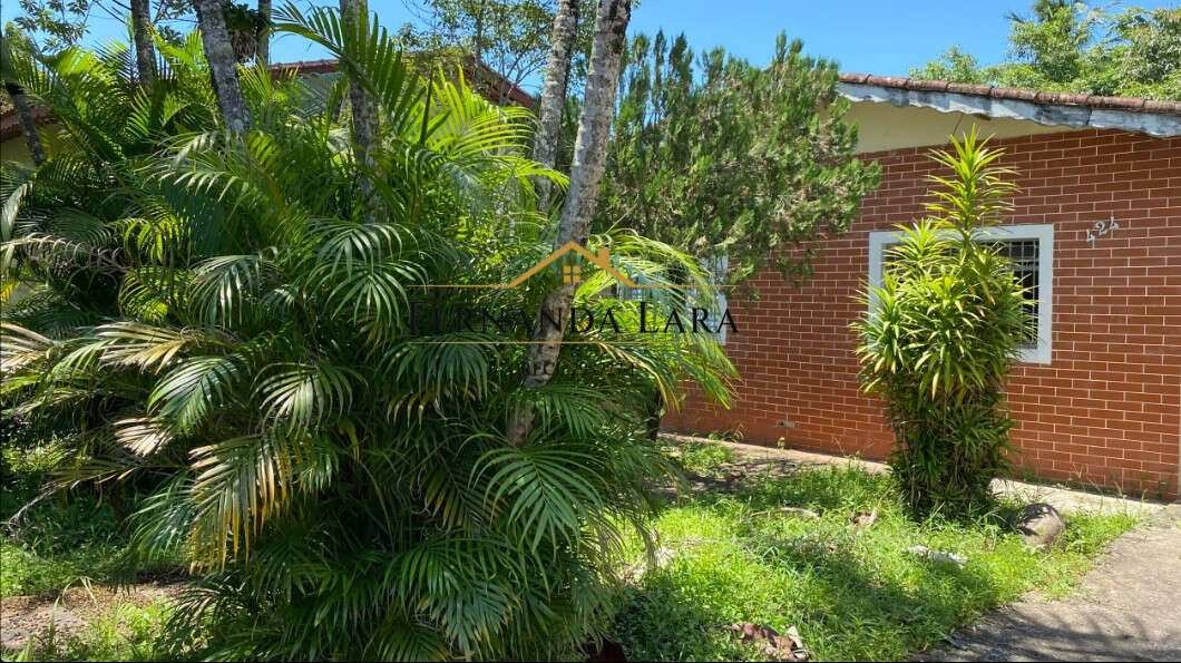 Casa à venda em Peruíbe, Ribamar, com 2 quartos, 133m² - Fernanda Lara Corretora