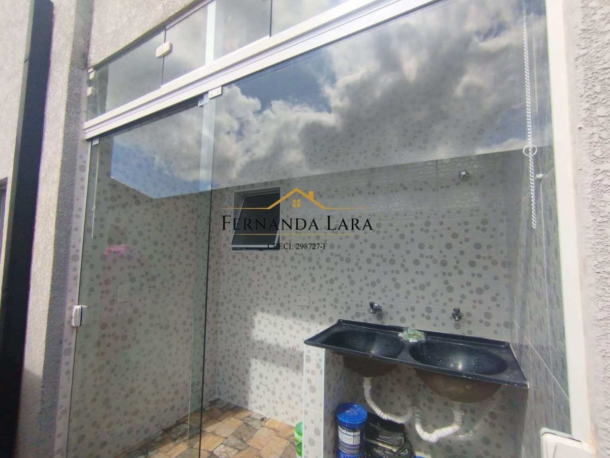 Casa para alugar em Peruíbe, Flora Rica 2, com 2 quartos, 60m² - Fernanda Lara Corretora