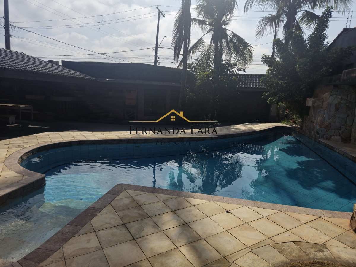 Casa para alugar, Três Marias, com 3 quartos - Fernanda Lara Corretora