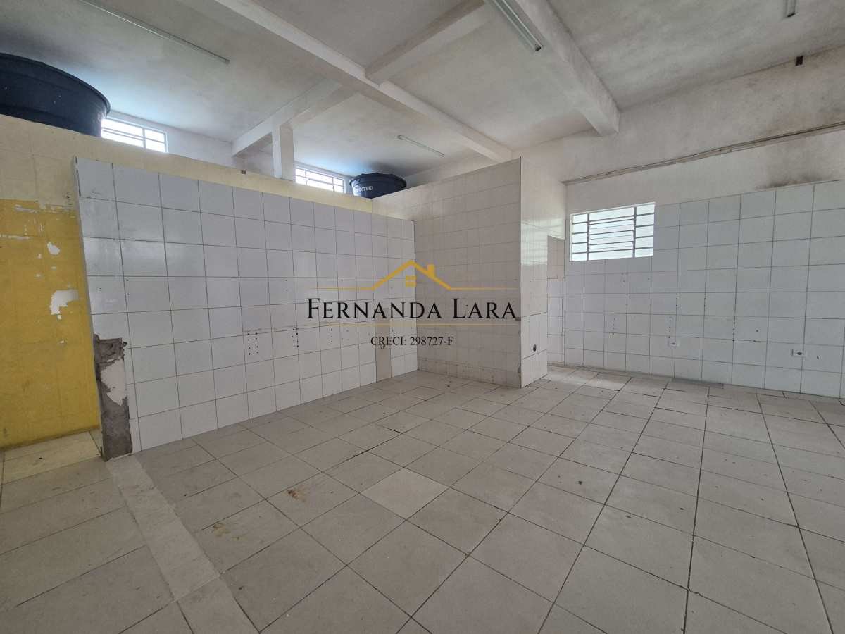Salão para alugar em Peruíbe, Centro, 200m² - Fernanda Lara Corretora