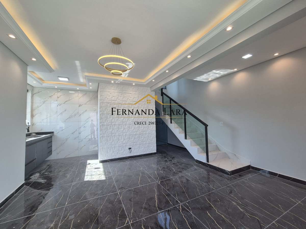 Sobrado à venda em Peruíbe, Ribamar, com 2 quartos, 160m² - Fernanda Lara Corretora