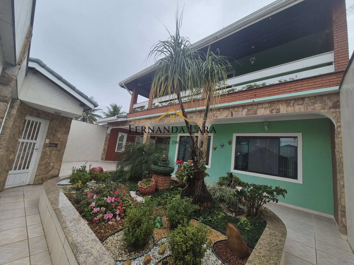 Sobrado à venda em Peruíbe, Stella Maris, com 4 quartos, 339m² - Fernanda Lara Corretora