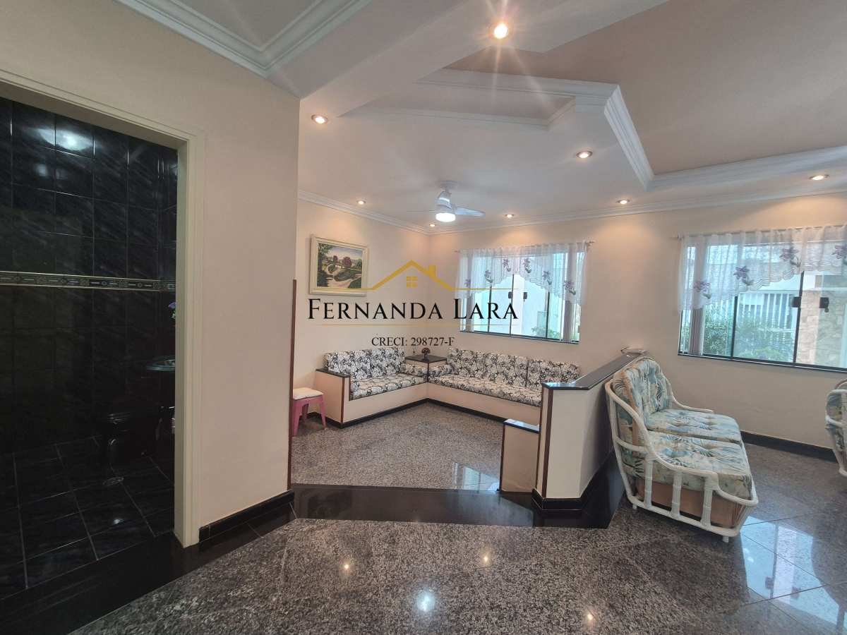 Sobrado à venda em Peruíbe, Stella Maris, com 4 quartos, 339m² - Fernanda Lara Corretora