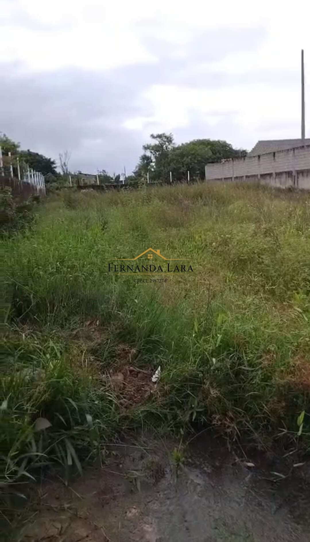 Terreno à venda em Peruíbe, Estancia Leão Novaes, 1000m² - Fernanda Lara Corretora