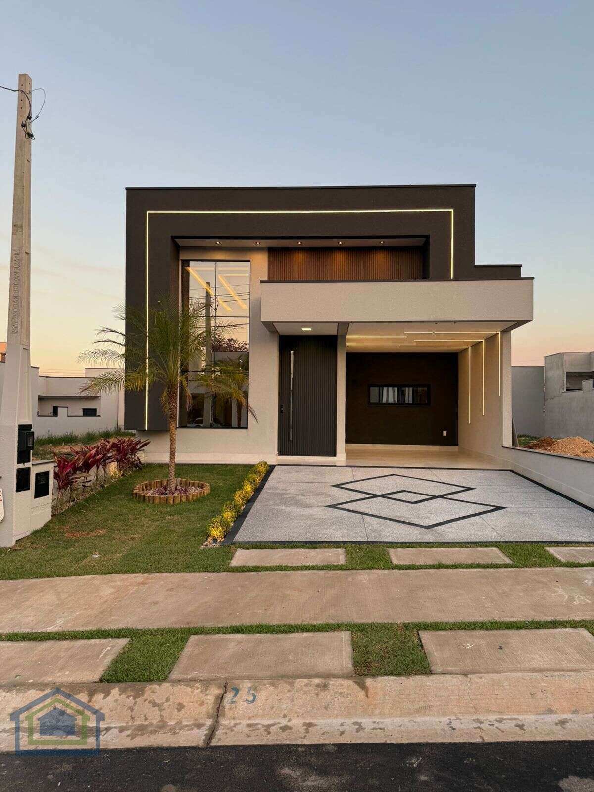 Linda Casa Térrea à venda com 136m² de Área Construída, terreno de 200m², no Condomínio Gran Reserve em Indaiatuba - SP. - Casarely Imóveis