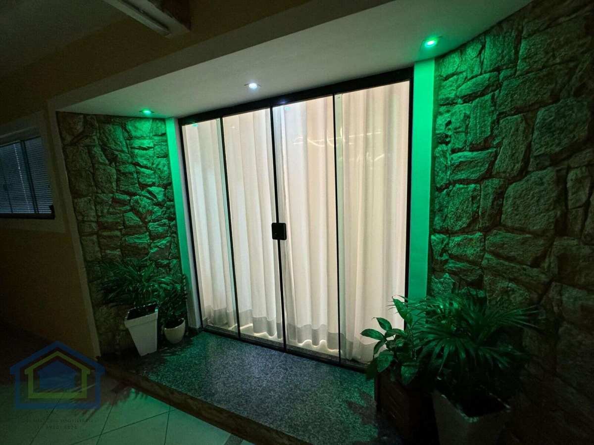 Linda Casa Térrea à venda com 159m² de Área Construída, terreno de 140m², no bairro Jardim Independência - São Bernardo do Campo - SP. - Casarely Imóveis